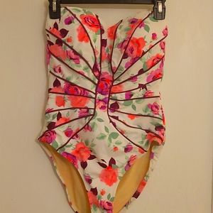 Slimming, Betsey Johnson strapless one piece bathing suit! SO CUTE